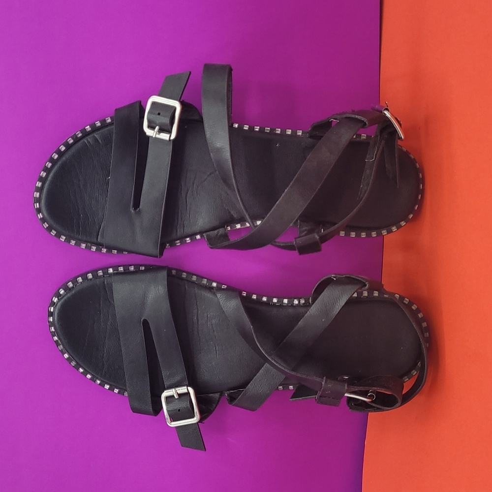 Black Sandals 6.5 Bamboo